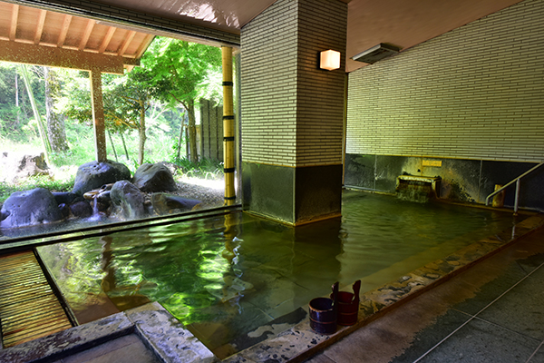 Large Public Baths “Maki-no-Yu”