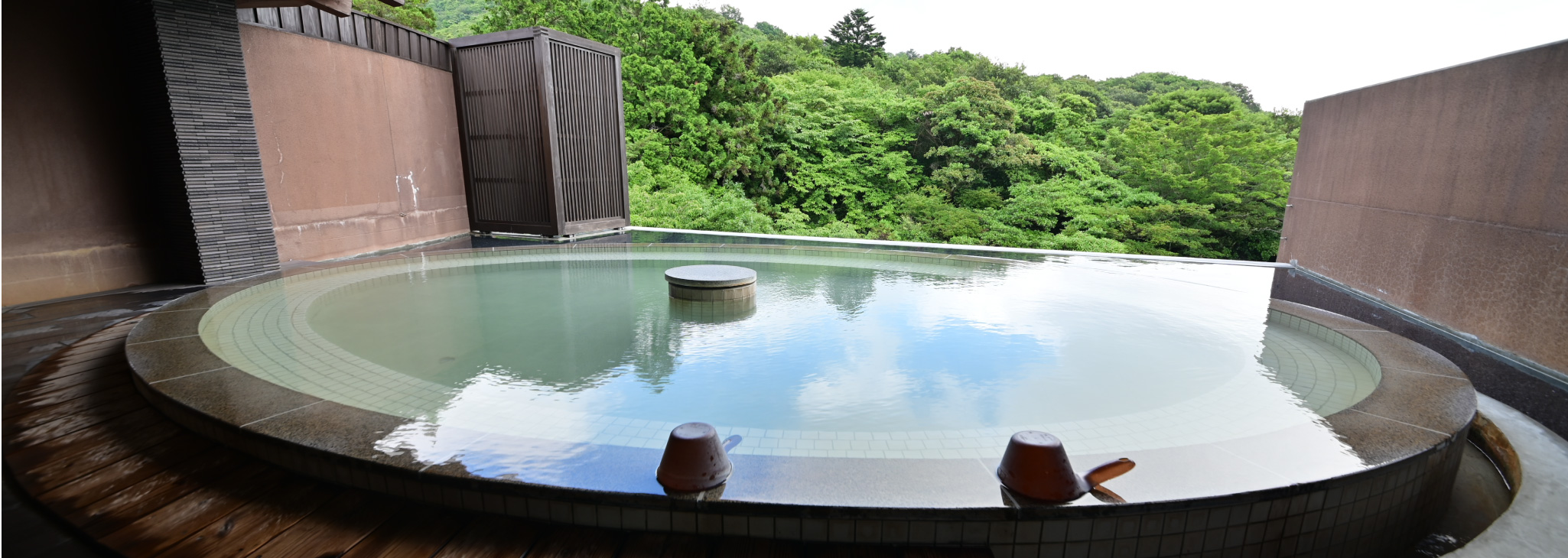 山照別邸 / パノラマ露天風呂「薫風の湯」