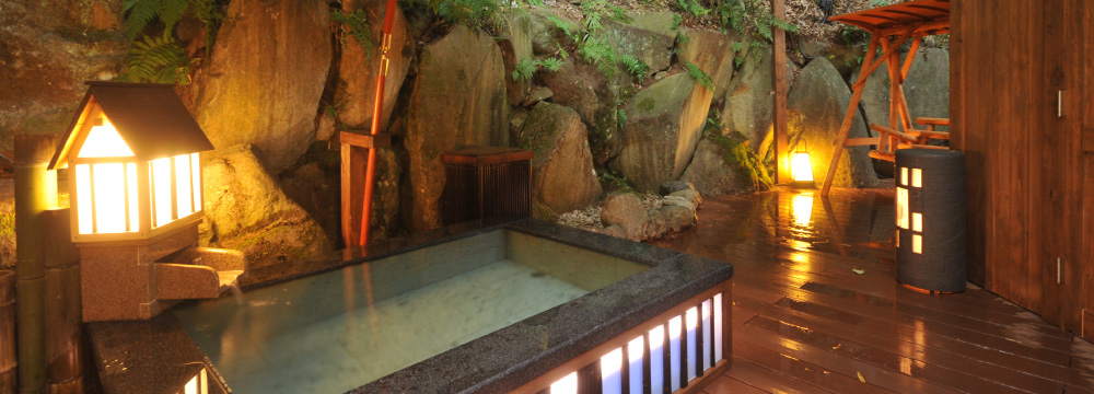 Private open-air bath “Nayotake”