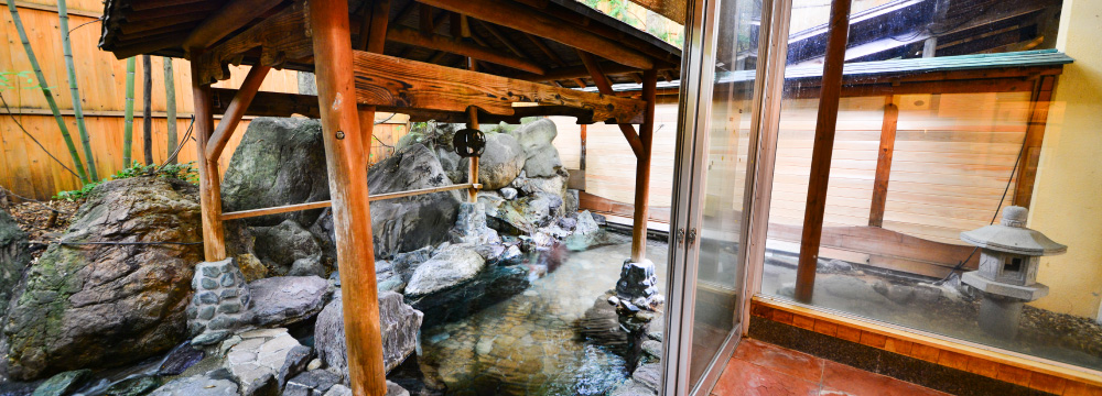 男女別大浴場の露天風呂